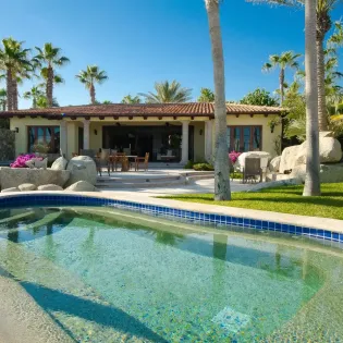 6 exterior villa las arenas