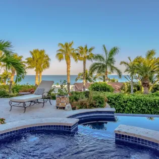 6 exterior villa las brisas