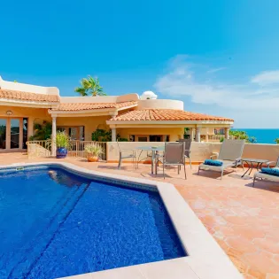 6 exterior villa lorena