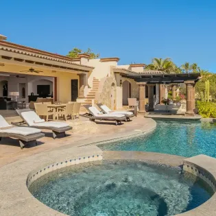 6 exterior villa vista al mar