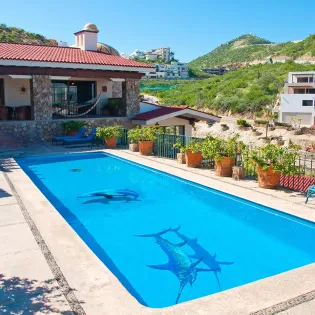 6 villa golden dome pool2