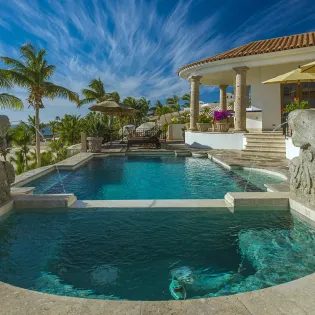 6 villa paraiso pool