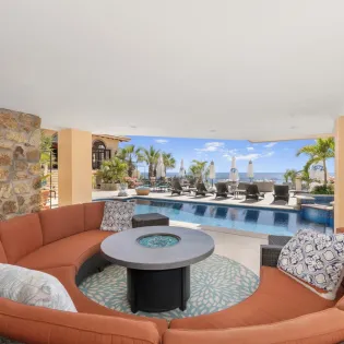 60 exterior villa marisal