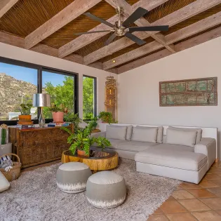 61 casa by9 den space