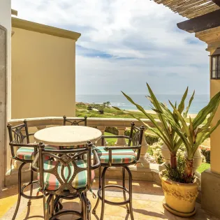 61 villa mariposa balcony