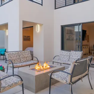 63 casa de monedas firepit