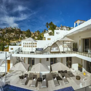 7 exterior casa aqua blanca