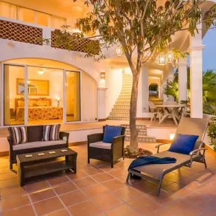 7 exterior villa fiesta