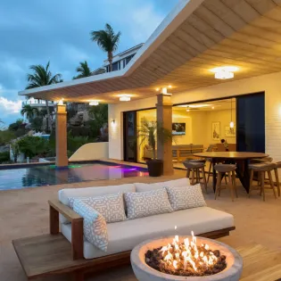 7 exterior villa jade de law