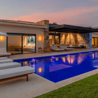 7 exterior villa saguaro