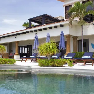 7 villa delfines