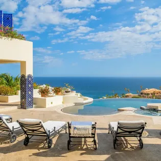 7 villa perla pool1