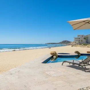 8 exterior villa costa azul