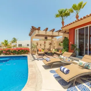8 exterior villa ladrillo