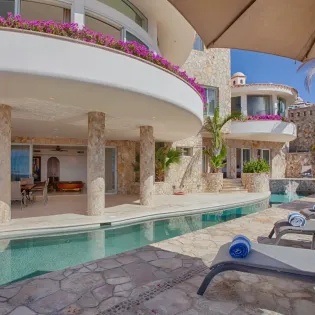 8 exterior villa marcella