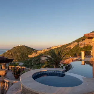 8 exterior villa maria