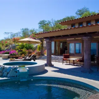 8 exterior villa vista del mar