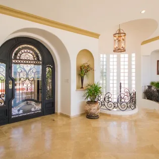 8 hallway villa leonetti