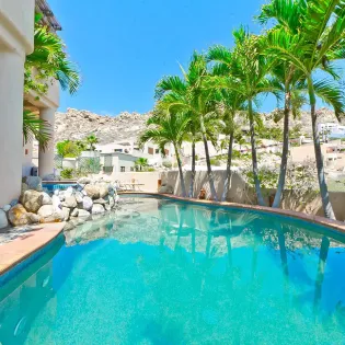8 villa ballena pool