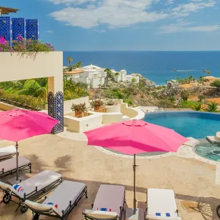 8 villa perla pool4