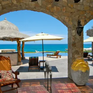 9 exterior villa estero