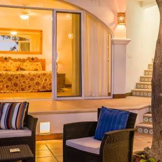 9 exterior villa fiesta