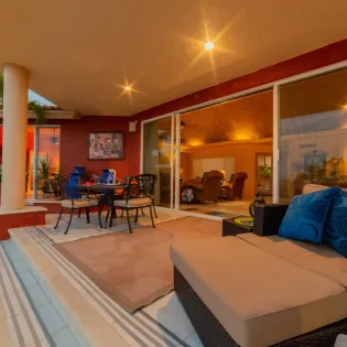9 exterior villa ladrillo