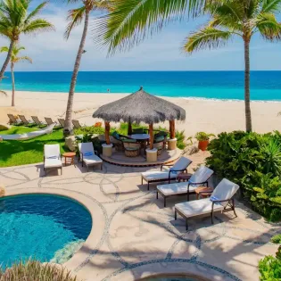 9 exterior villa las rocas