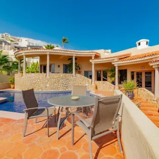 9 exterior villa lorena