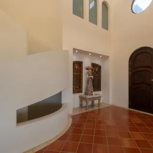 9 hallway villa perla