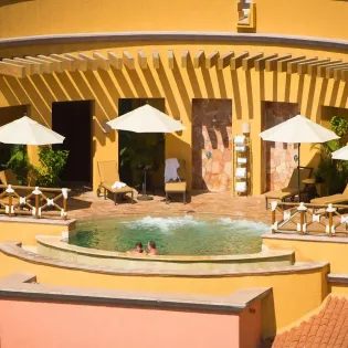9 playa grande beach resort pool