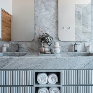 casa familia bathroom2