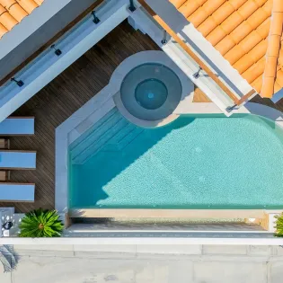 casa manta aerialpool 5