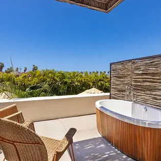 el ganzo jacuzziroom2