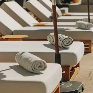 hotel el ganzo loungechairs