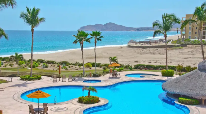1 casa del mar condominiums poolside