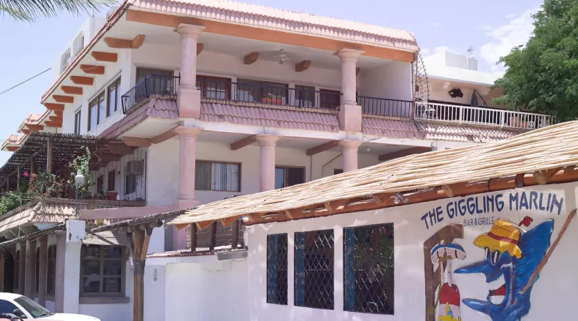 1 exterior giggling marlin penthouse