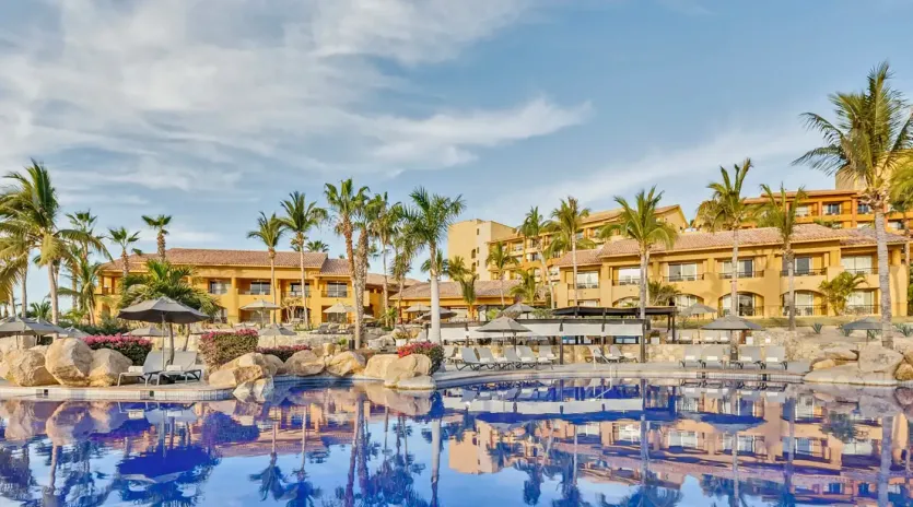 1 exterior grand fiesta americana los cabos