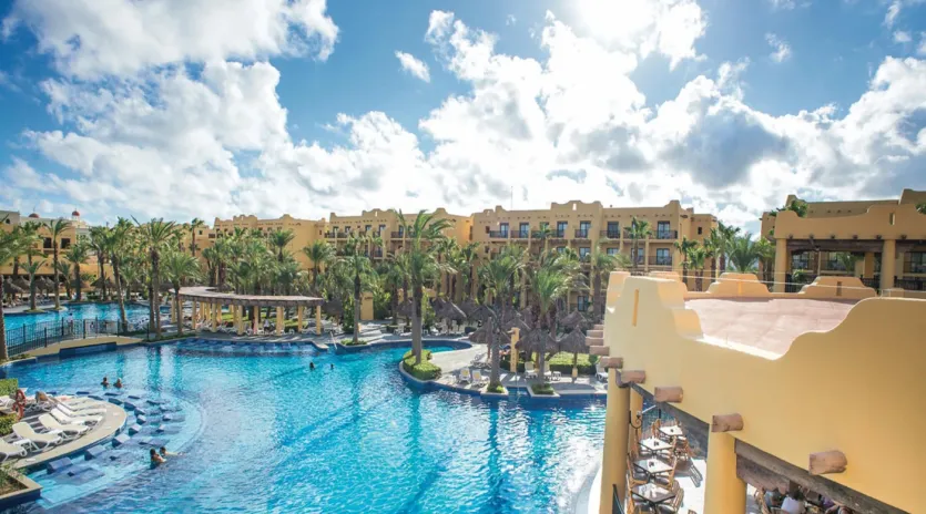 1 exterior riu santa fe