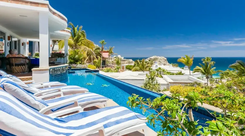 1 exterior villa fiesta