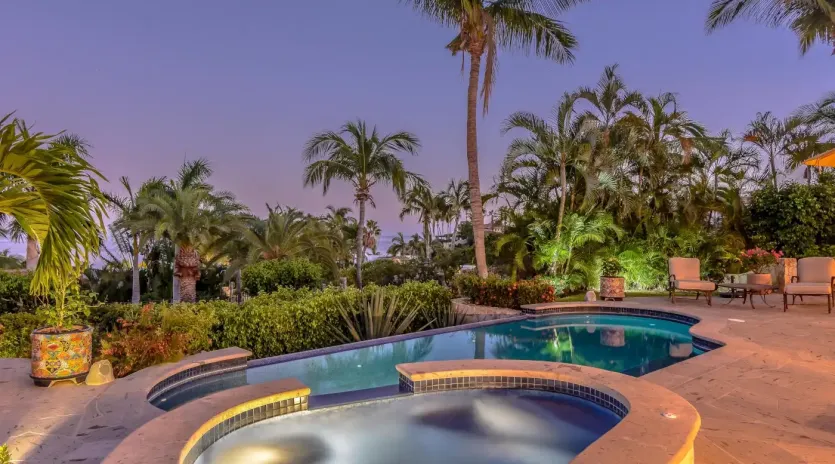 1 exterior villa las brisas