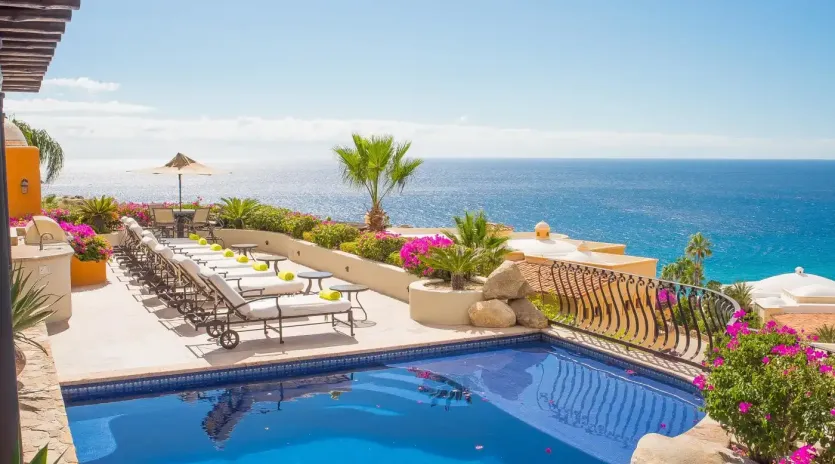 1 exterior villa las flores