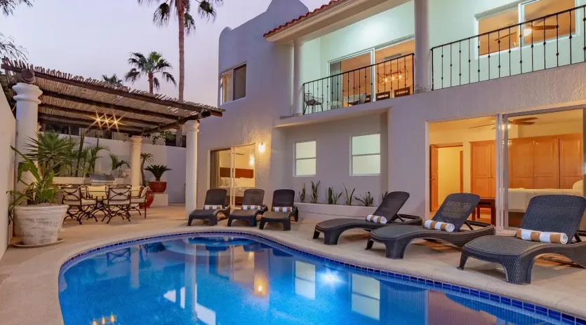 1 exterior villa tamika
