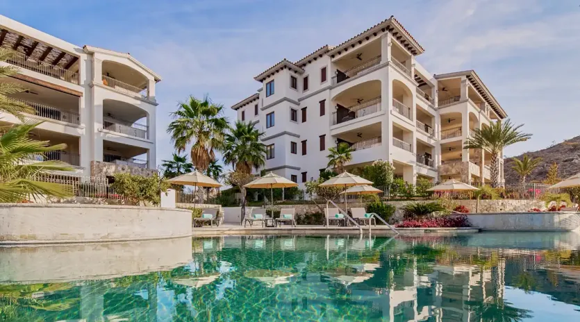 2 exterior live aqua private residences