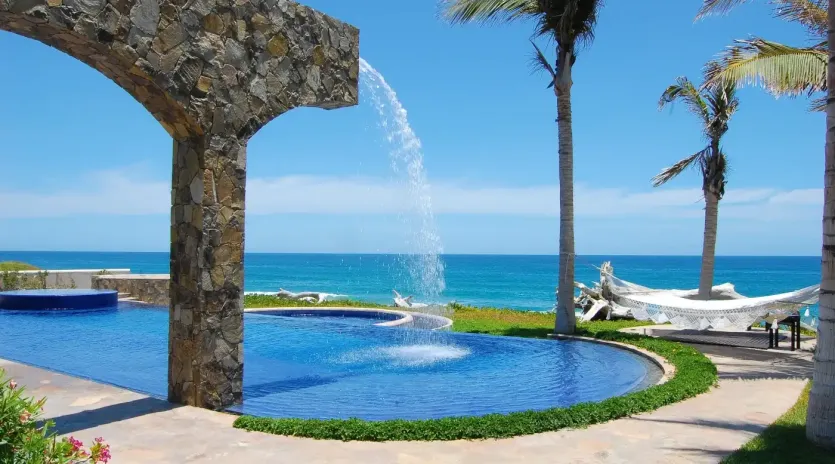 2 exterior villa estero