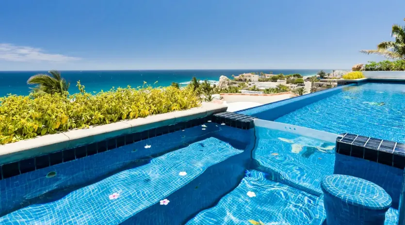 2 exterior villa fiesta