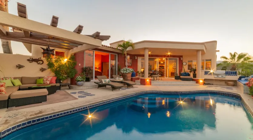 2 exterior villa ladrillo