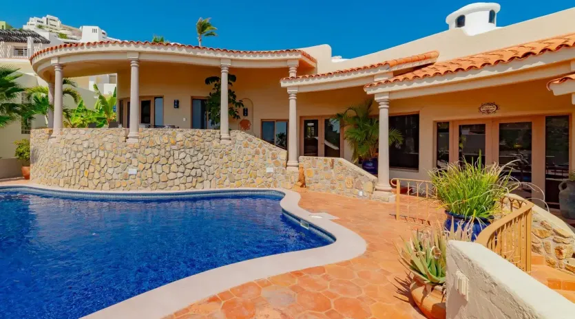 2 exterior villa lorena