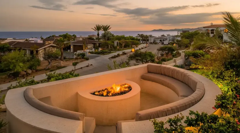 2 exterior villa saguaro