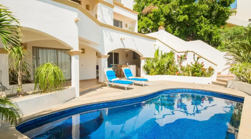 2 exterior villa victoria 24
